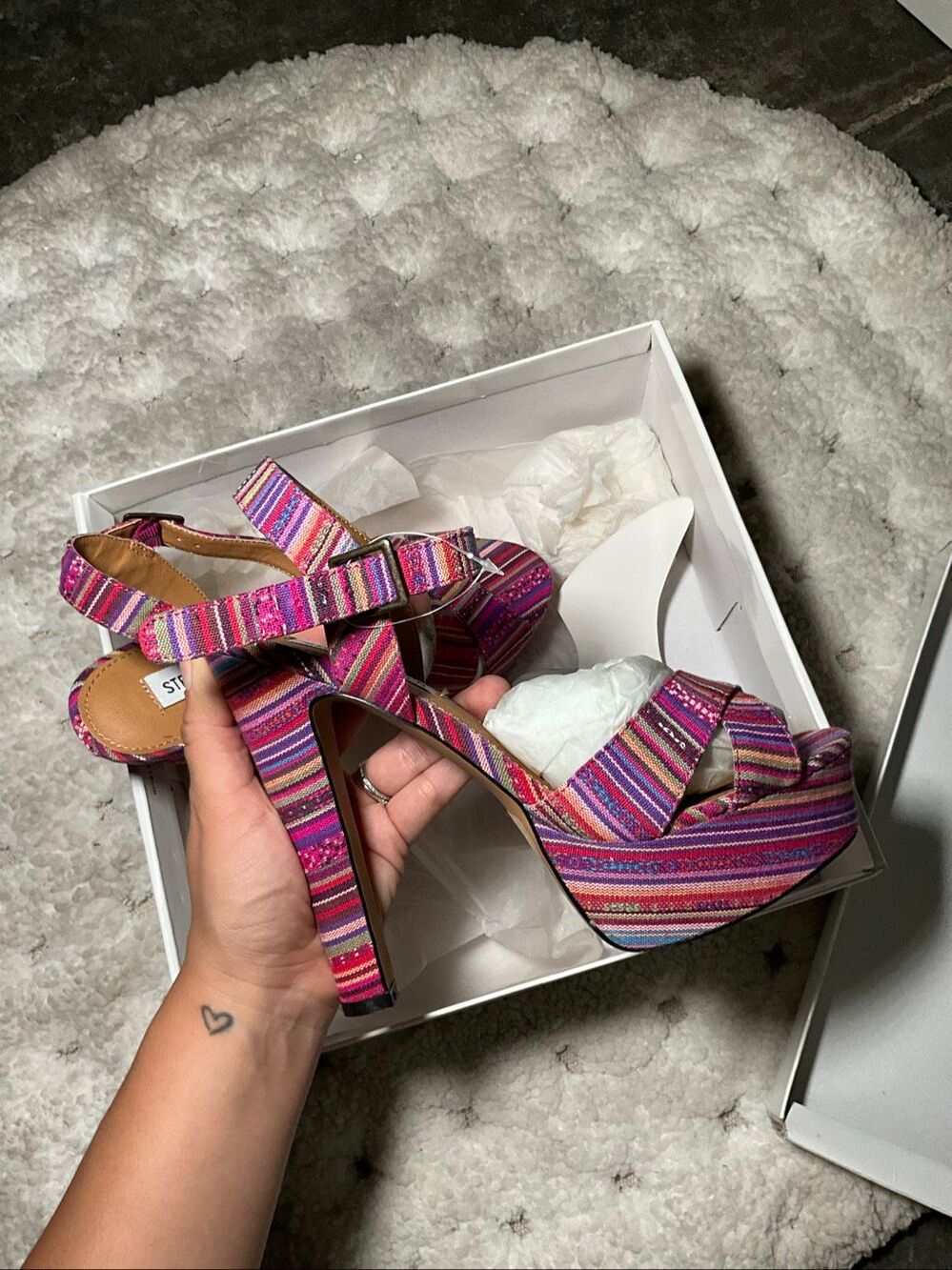 Steve Madden / Raimi heel - Picture 1 of 7